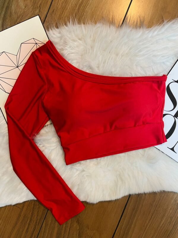 Cropped Com Unilateral Manga Longa