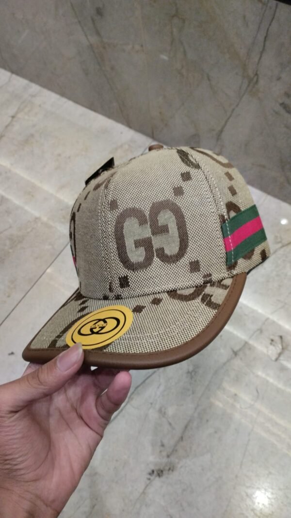 Boné Estampa G C Gucci